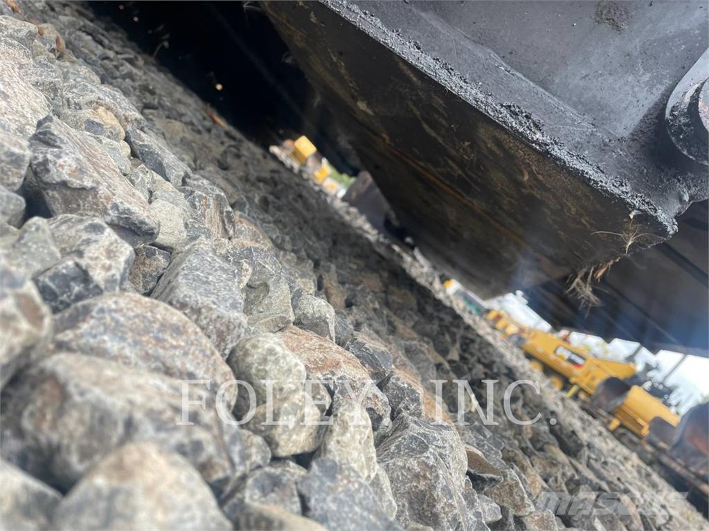Weiler P385C Asphalt pavers