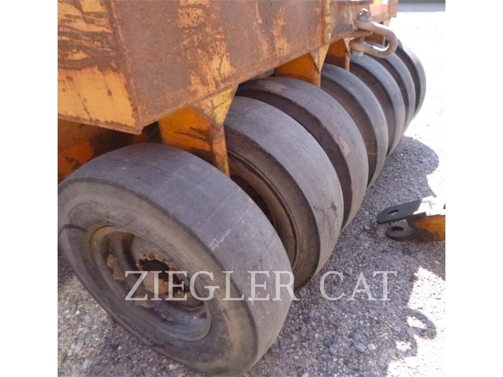 WRT EQUIPMENT PT13 Towed vibratory rollers
