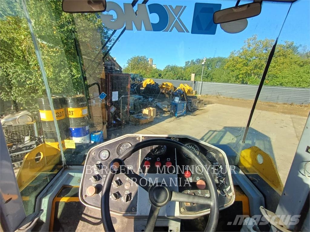 XCMG XD121 Kompaktori zemlje