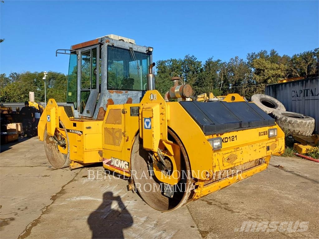 XCMG XD121 Kompaktori zemlje