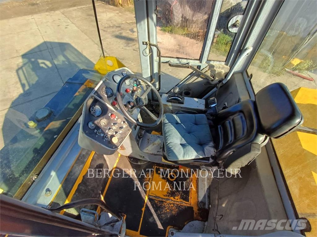 XCMG XD121 Kompaktori zemlje