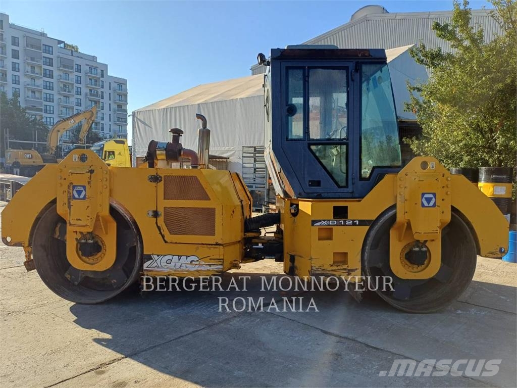 XCMG XD121 Kompaktori zemlje