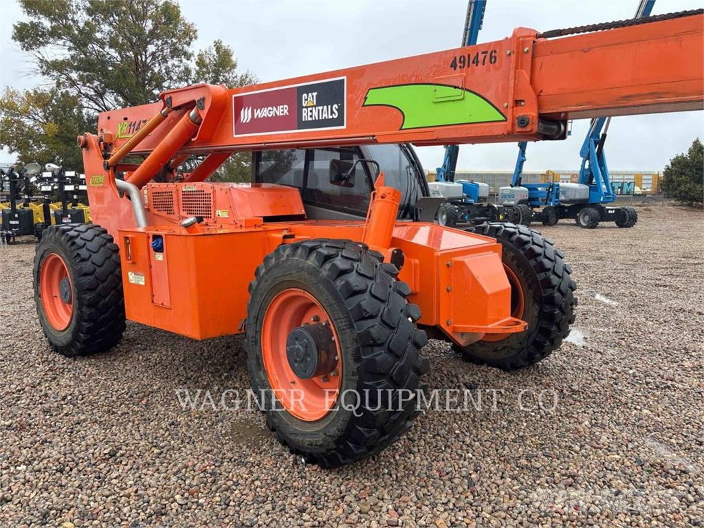 Xtreme MANUFACTURING XR1147-B Teleszkópos rakodók