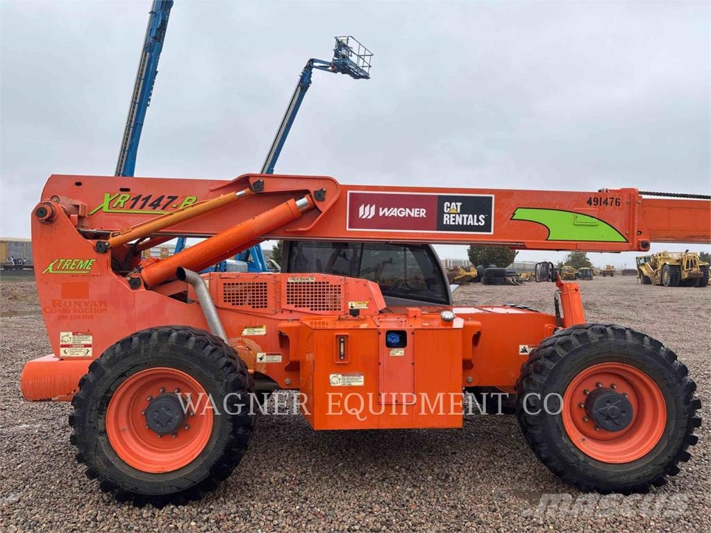 Xtreme MANUFACTURING XR1147-B Teleszkópos rakodók
