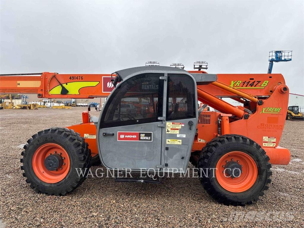 Xtreme MANUFACTURING XR1147-B Teleszkópos rakodók