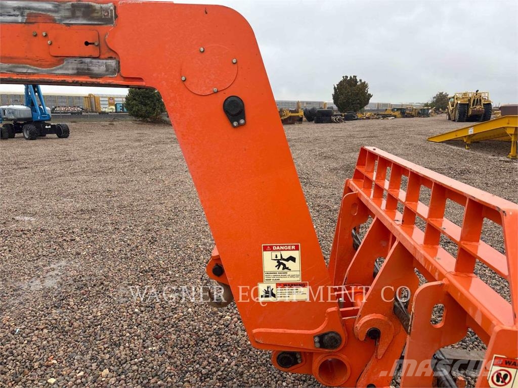 Xtreme MANUFACTURING XR1147-B Teleszkópos rakodók
