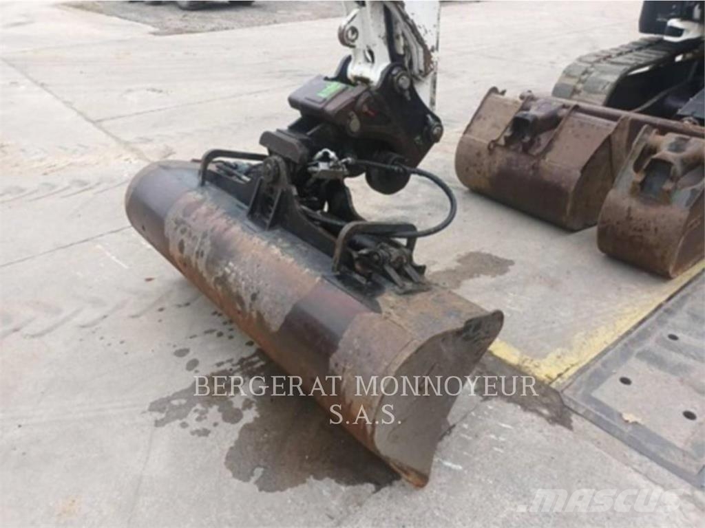 Yanmar SV100 حفارات صغيرة أقل من 7 طن (حفارات صغيرة)