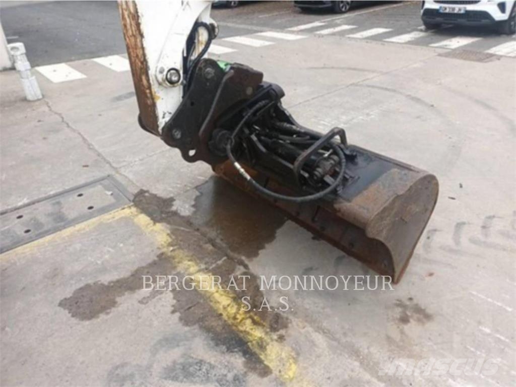 Yanmar SV100 حفارات صغيرة أقل من 7 طن (حفارات صغيرة)