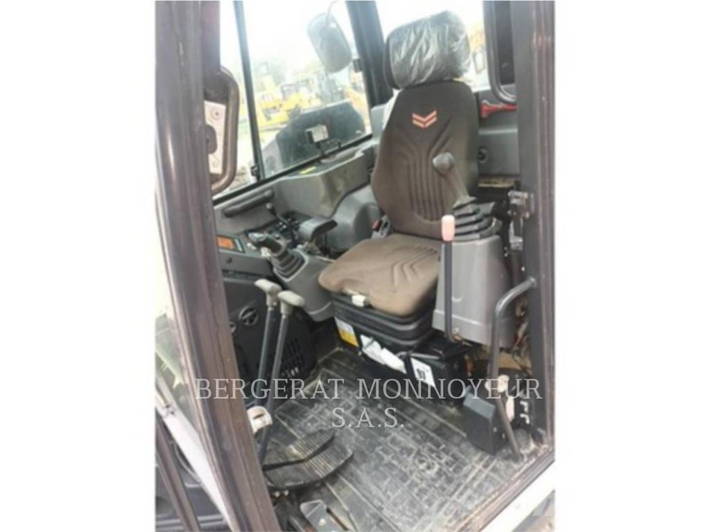 Yanmar SV100 حفارات صغيرة أقل من 7 طن (حفارات صغيرة)