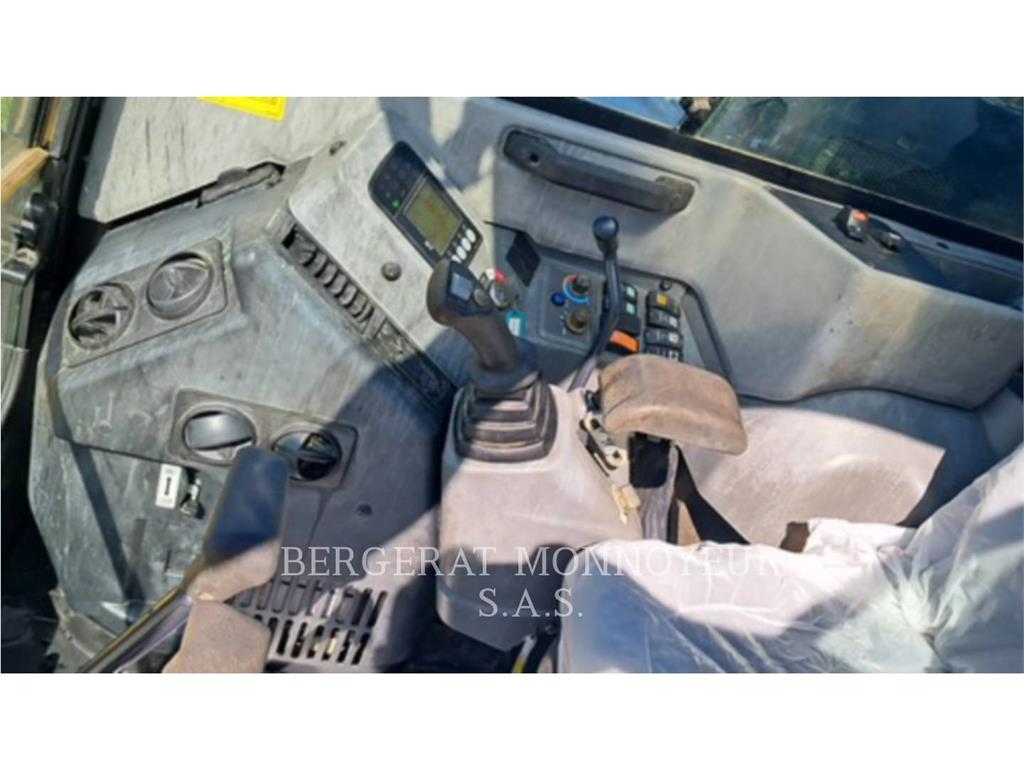 Yanmar SV100-2 PB حفارات صغيرة أقل من 7 طن (حفارات صغيرة)