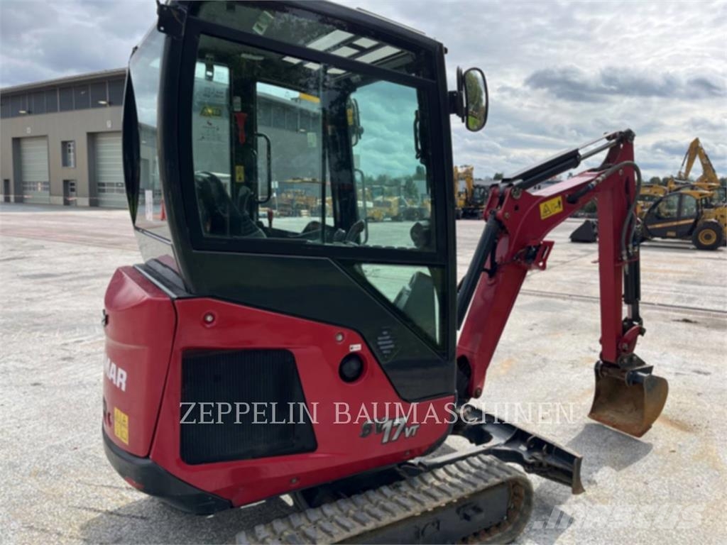 Yanmar SV17 Гусеничні екскаватори