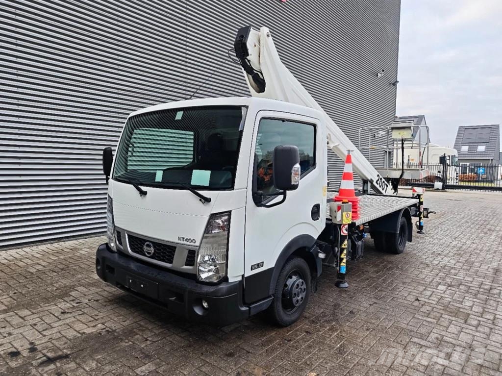 Nissan Cabstar 35.13 NT400 GSR B200T Plataformas sobre camión