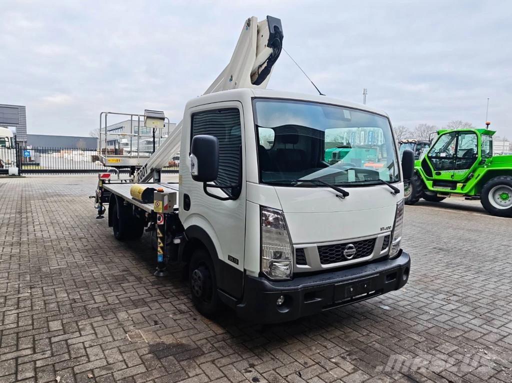 Nissan Cabstar 35.13 NT400 GSR B200T Plataformas sobre camión