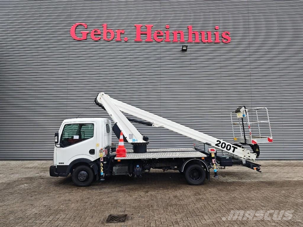 Nissan Cabstar 35.13 NT400 GSR B200T Plataformas sobre camión