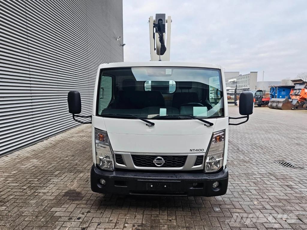 Nissan Cabstar 35.13 NT400 GSR B200T Plataformas sobre camión