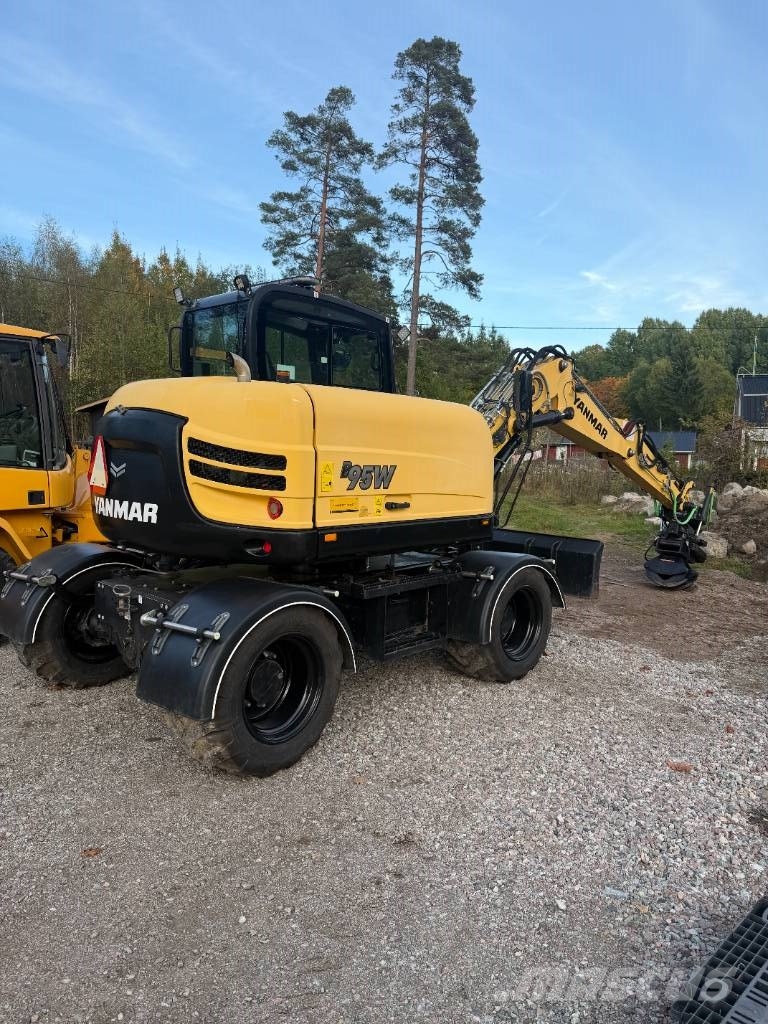 Yanmar B95W 3009 timmar med vagn 휠 굴삭기