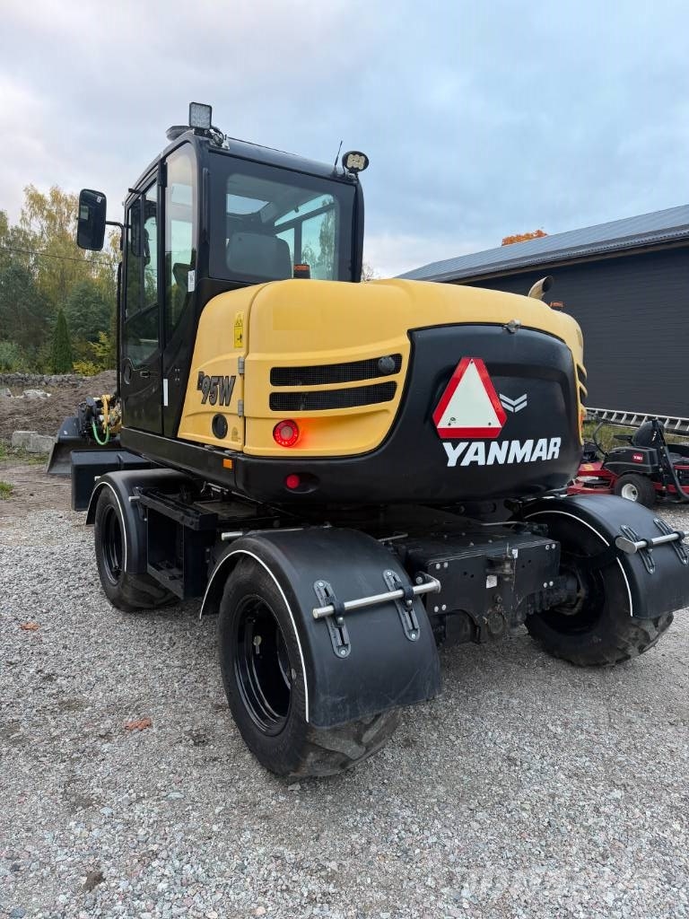 Yanmar B95W 3009 timmar med vagn 휠 굴삭기