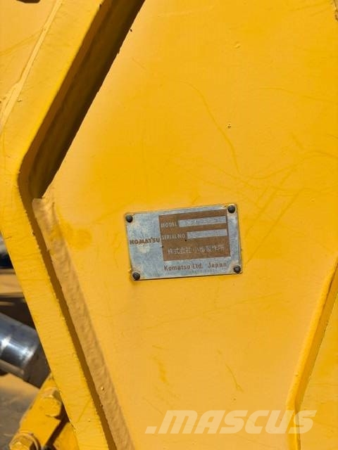 Komatsu D 155 A-3 Crawler dozers