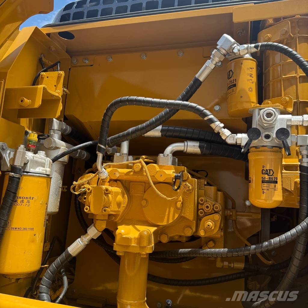 CAT 320D2L Bagri goseničarji