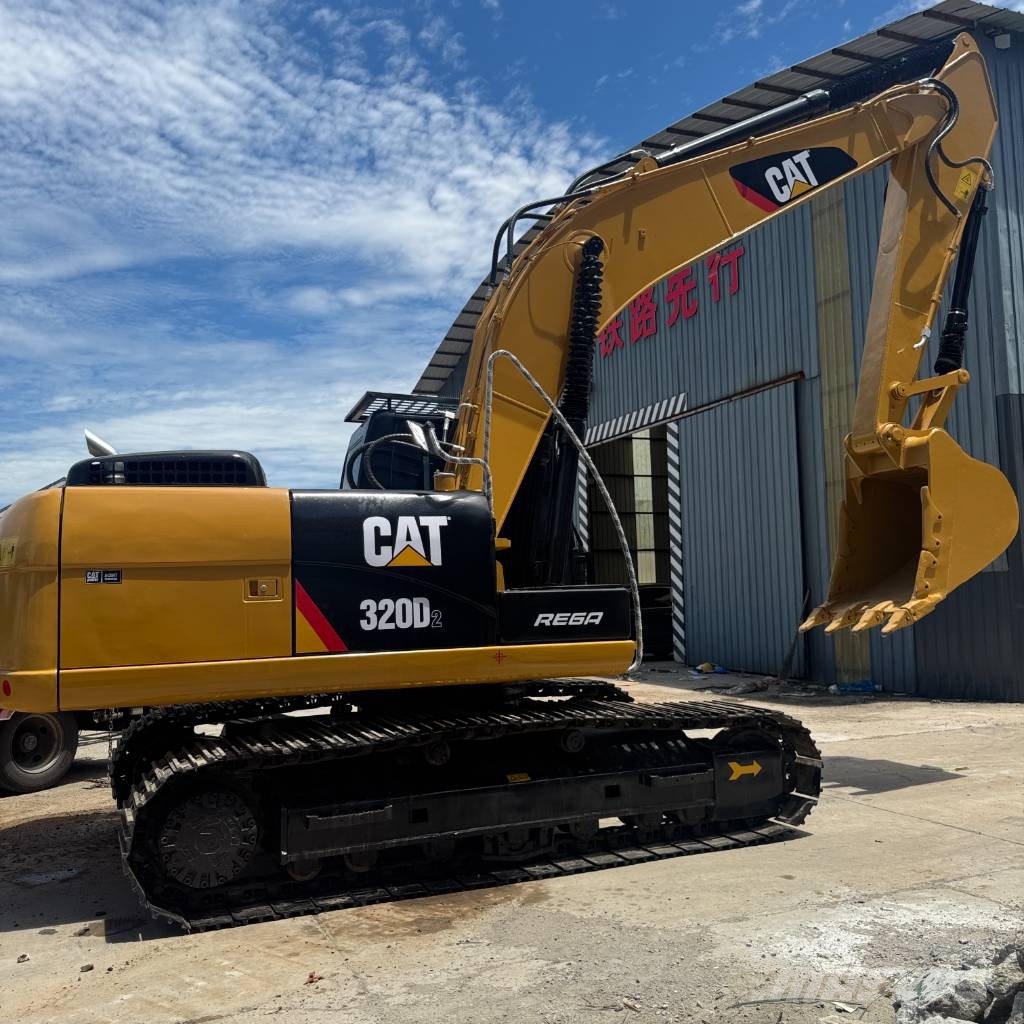 CAT 320D2L Bagri goseničarji