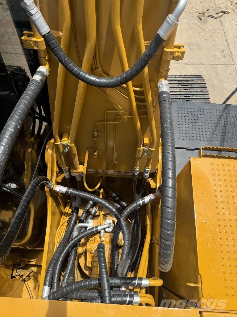 CAT 320D2L Bagri goseničarji