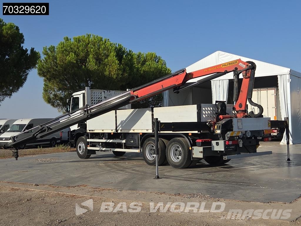 Renault K 380 K 6X4 Grua Palfinger PK18002 EH Mando Suspen 平板式/側卸式卡車
