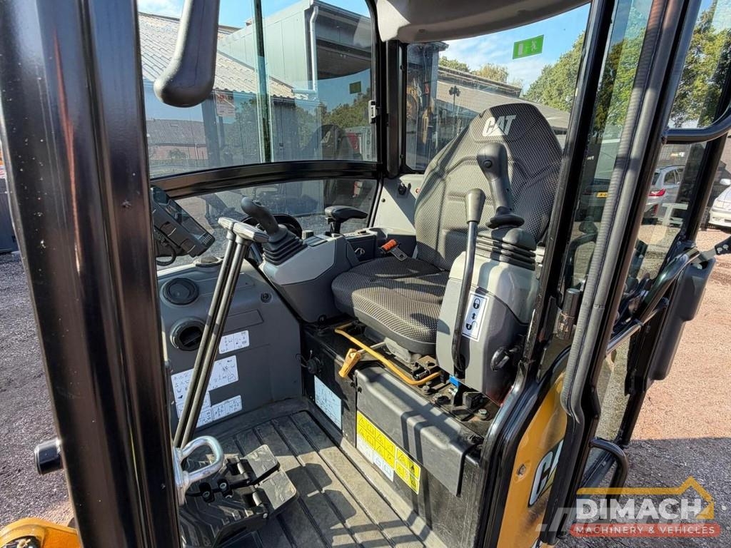 CAT 301.8 Hydraulic quick coupler CW - FULL SERVICE Minigraafmachines < 7t