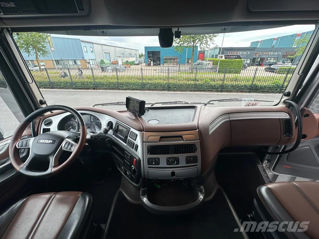 DAF XF 530 8X2+HIAB 1055E-8+JIB 150X-6 KRAAN/KRAN/CRAN Kranen voor alle terreinen