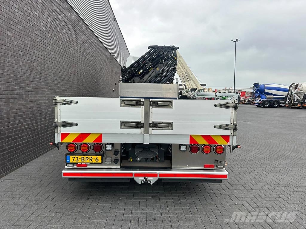 DAF XF 530 8X2+HIAB 1055E-8+JIB 150X-6 KRAAN/KRAN/CRAN Kranen voor alle terreinen