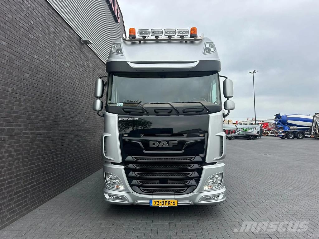DAF XF 530 8X2+HIAB 1055E-8+JIB 150X-6 KRAAN/KRAN/CRAN Kranen voor alle terreinen