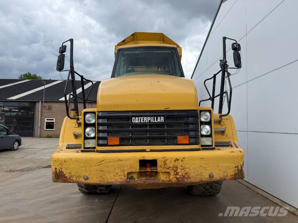 CAT 735 - Automatic Greasing / Camera Dumper - Knickgelenk