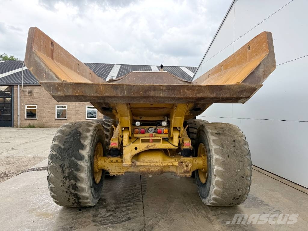 CAT 735 - Automatic Greasing / Camera Dumper - Knickgelenk
