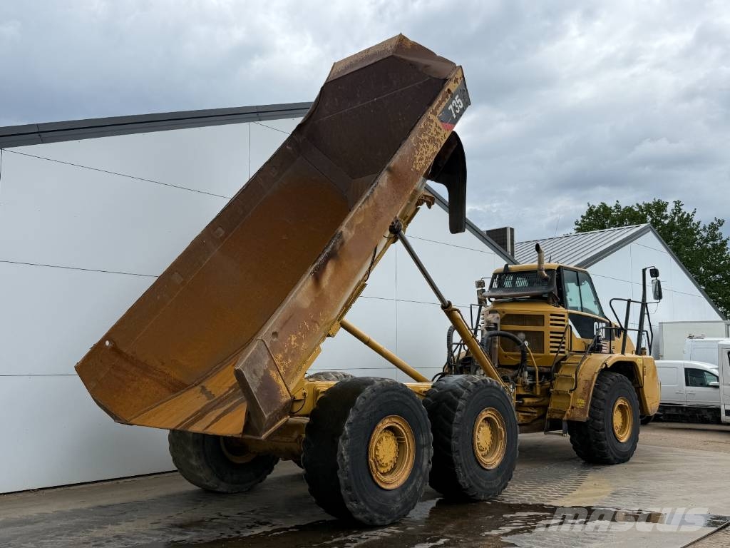 CAT 735 - Automatic Greasing / Camera Dumper - Knickgelenk