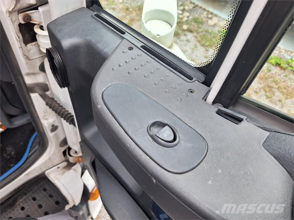 Iveco STRALIS 360 ODTAHOVÝ SPECIÁL Chassier