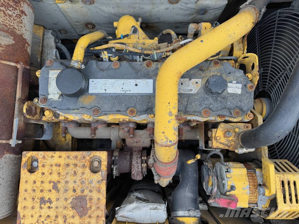 CAT 325 D L MH Materjalikäitlusmasinad
