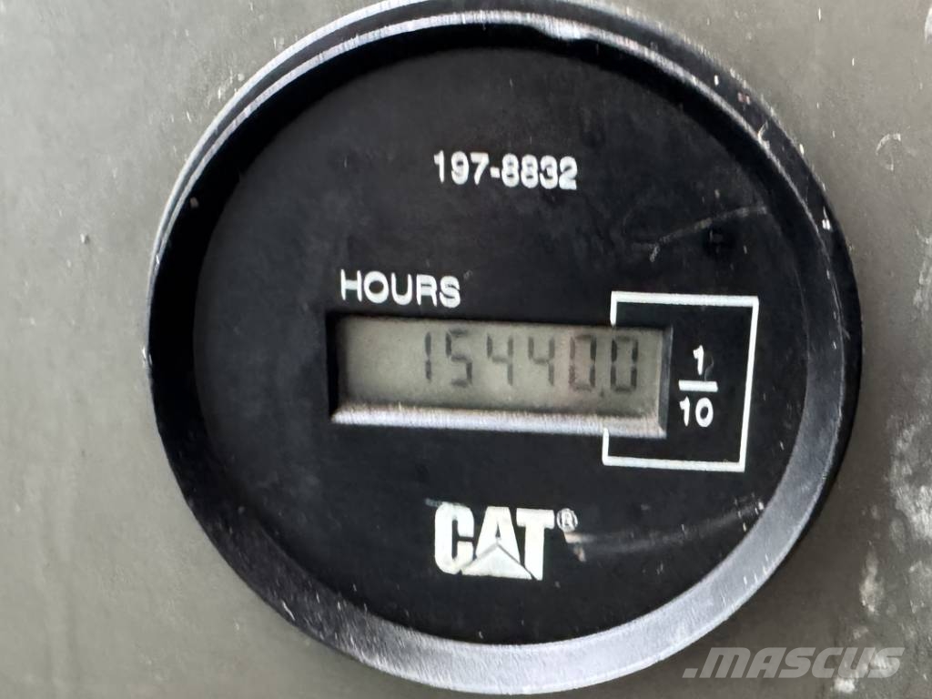 CAT 325 D L MH Materjalikäitlusmasinad