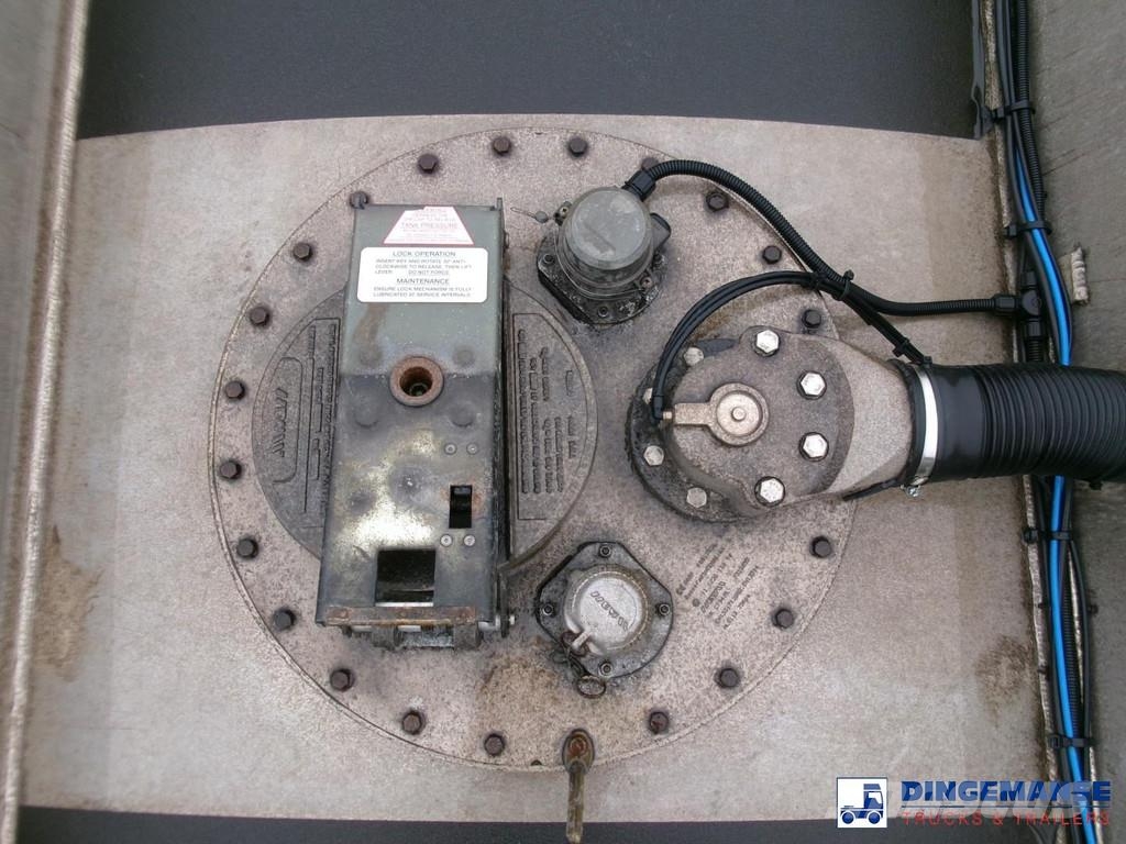 Lakeland Fuel tank alu 42.8 m3 / 6 comp + pump Poluprikolice cisterne