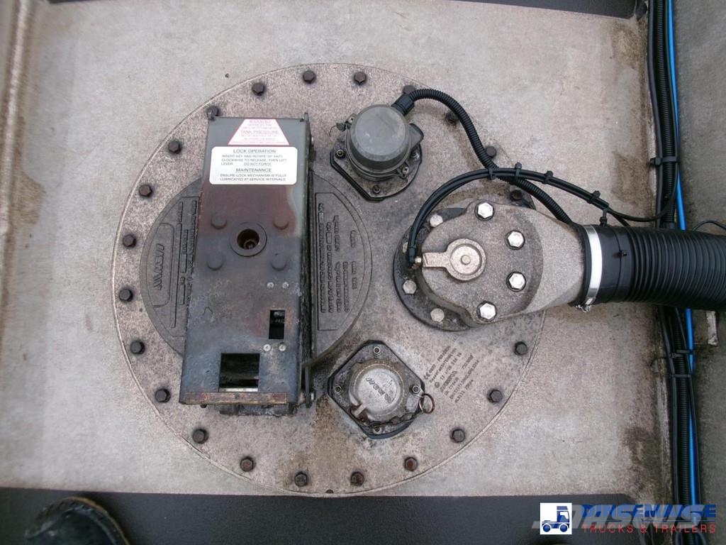 Lakeland Fuel tank alu 42.8 m3 / 6 comp + pump Poluprikolice cisterne