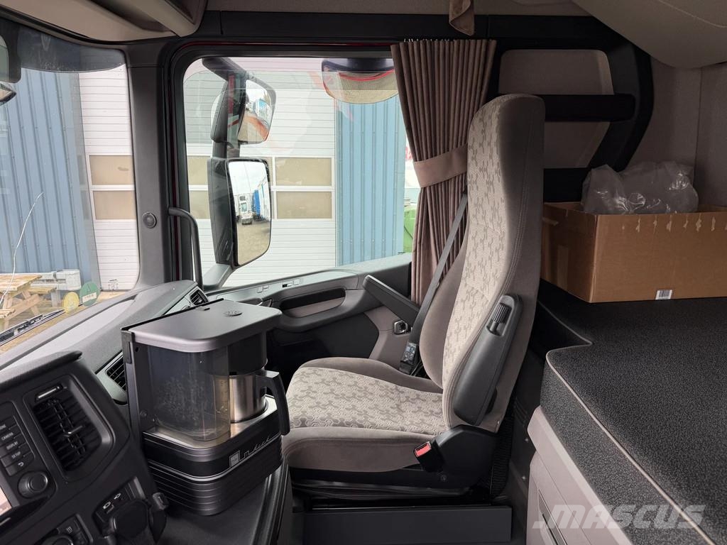 Scania S460 SUPER *445 Tkm* Retarder 2 Tank Full Spoiler Naudoti vilkikai