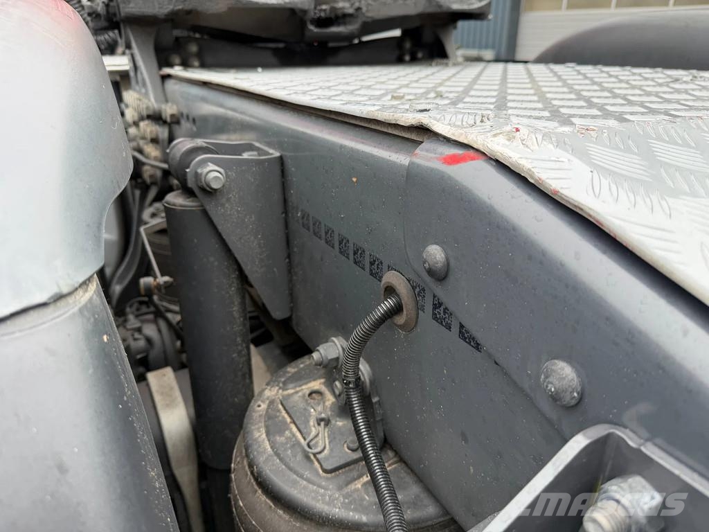 Scania S460 SUPER *Vecto 3* Retarder 2 Tank Full Spoiler Tegljači