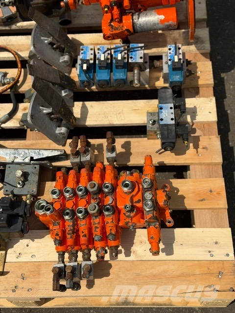 Mecalac 11 CX used hydraulic parts complet rexroth hydroma Hydrauliikka