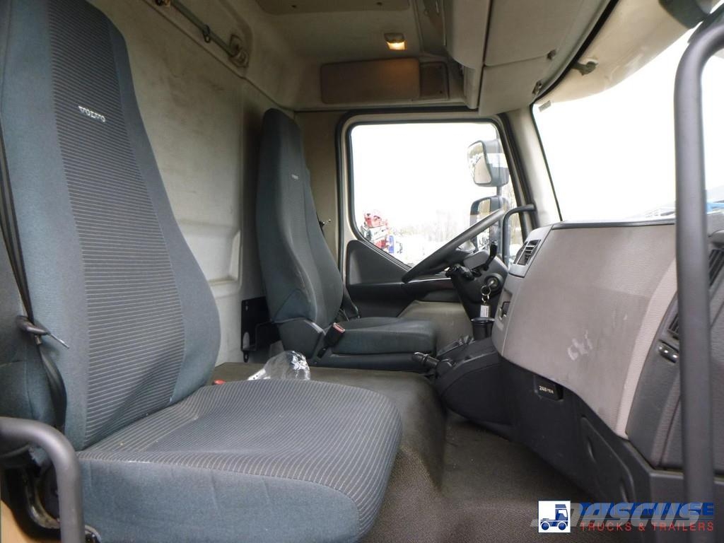 Volvo FL 240 4x2 curtain sider Camiones de caja de lona