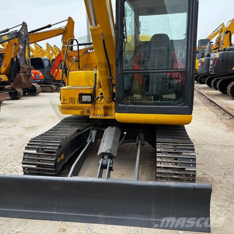 Komatsu PC 70 Kāpurķēžu ekskavatori