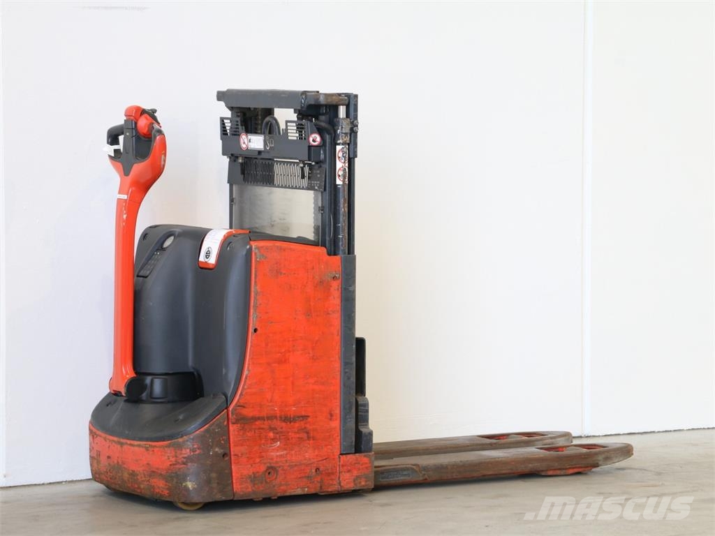 Linde D08/1160-01 Apiladores eléctricos