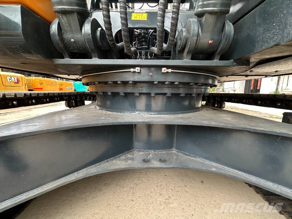 Hyundai 305LC-9T    3000 units excavators in stock Raupenbagger