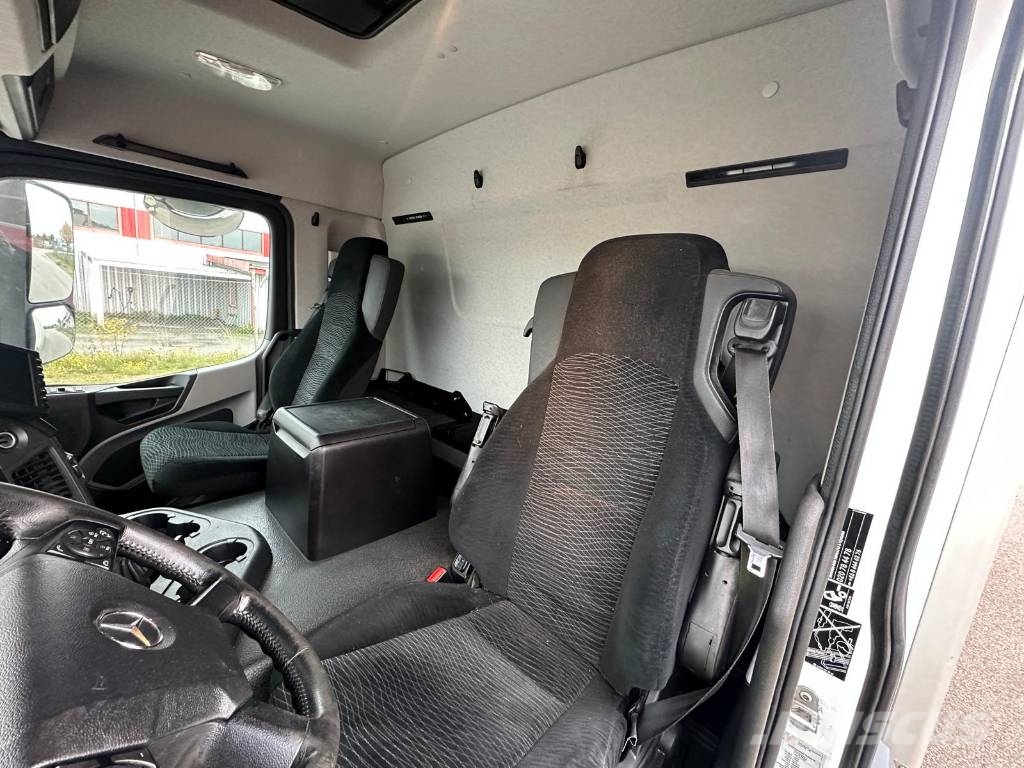 Mercedes-Benz ANTOS 1827 Seria 0877 Furgons