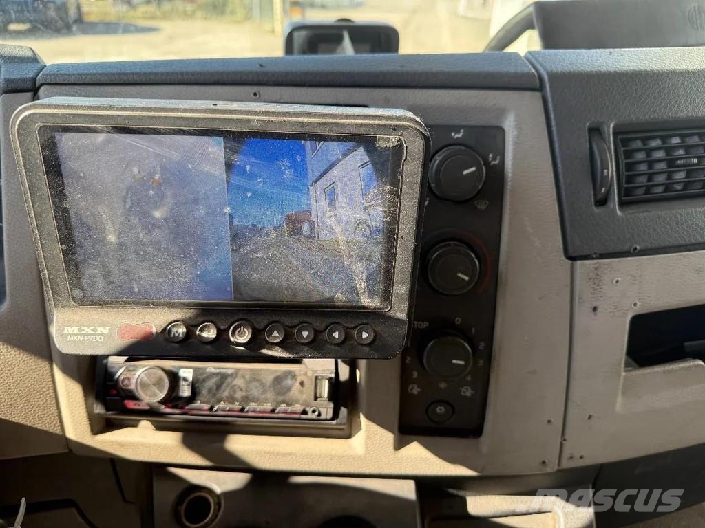 Volvo FE 250 4X2 GESLOTEN BAK + KLEP Camiones con caja de remolque