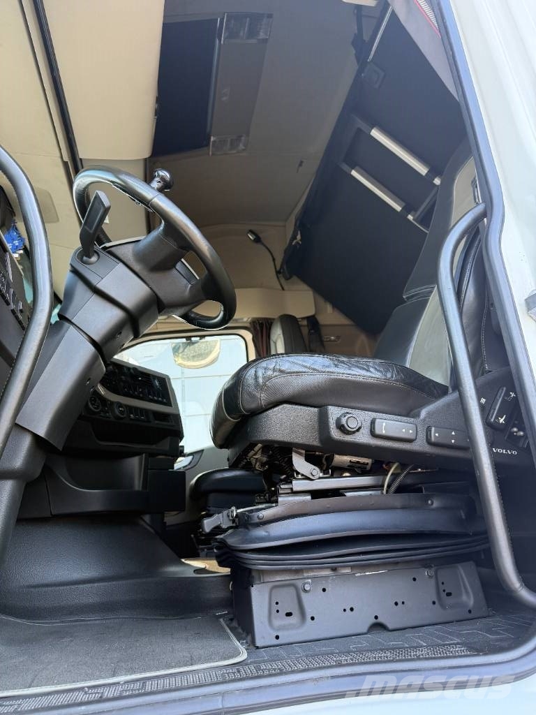 Volvo FH 540 6X2 Tovornjaki zabojniki