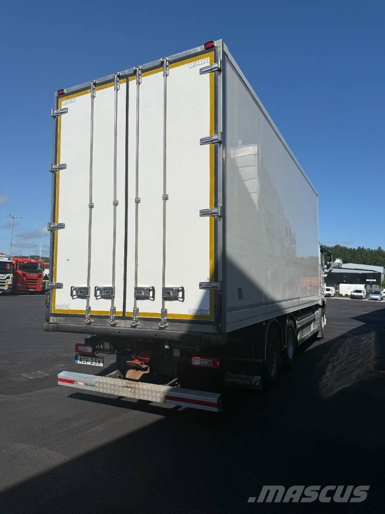 Volvo FH 540 6X2 Tovornjaki zabojniki