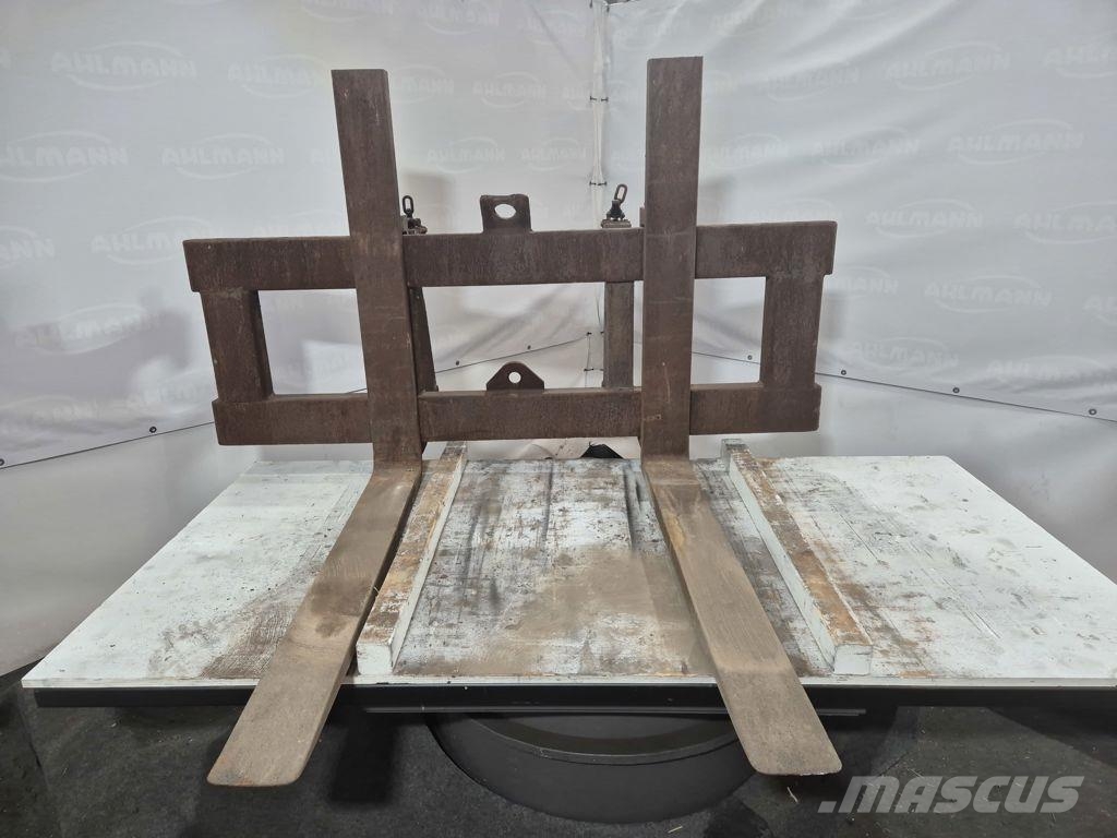 Ahlmann AZ 200 Palletvorkinstalatie Gafler